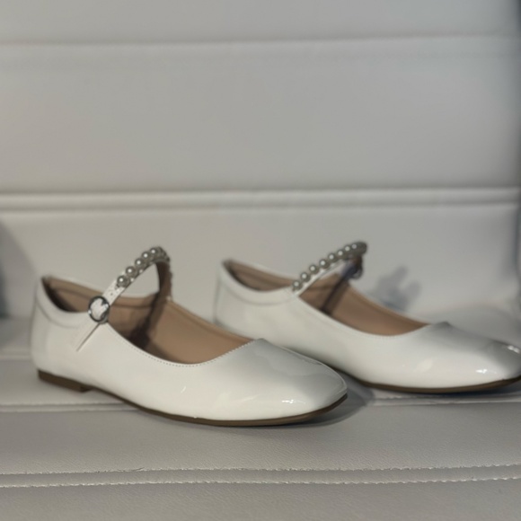 Ballerina Flats with Pearl Detailing - Picture 3 of 5